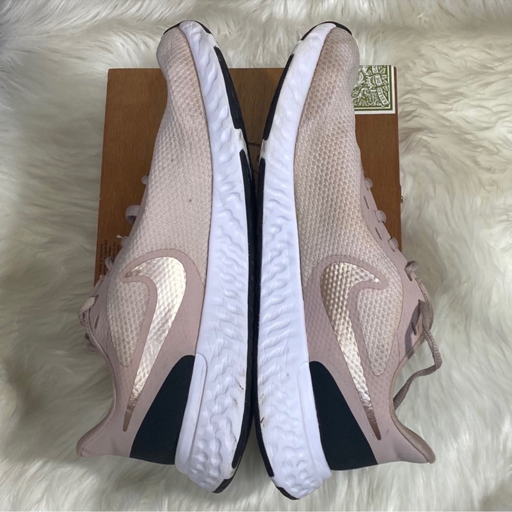 Nike Revolution 5 Running Sneakers